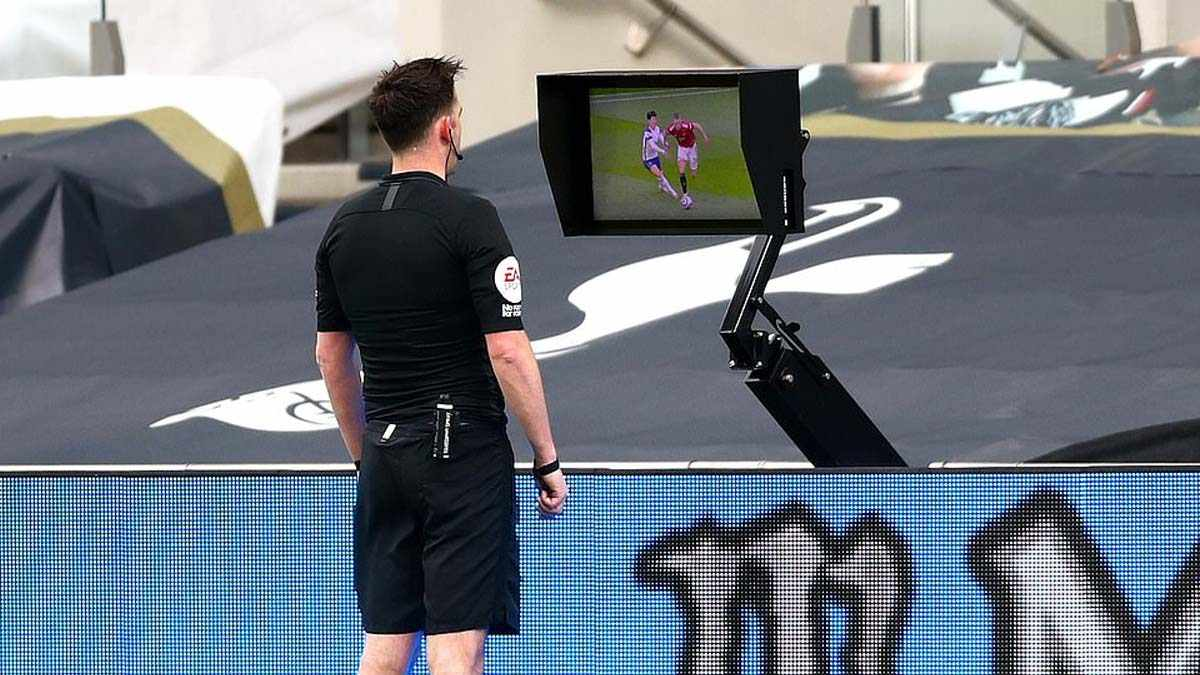VAR là gì? Công nghệ VAR có được áp dụng trong World Cup 2023 không? var-la-gi