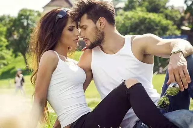 Giải Mã Ý Nghĩa Giấc Mơ Nằm Mơ Thấy Vợ Quan Hệ Với Người Khác nam-mo-thay-vo-quan-he-voi-nguoi-khac